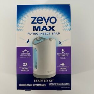 NEW ZEVO Flying Insect Trap Indoor Plug In Bug Catcher Starter Kit w/2 Refills